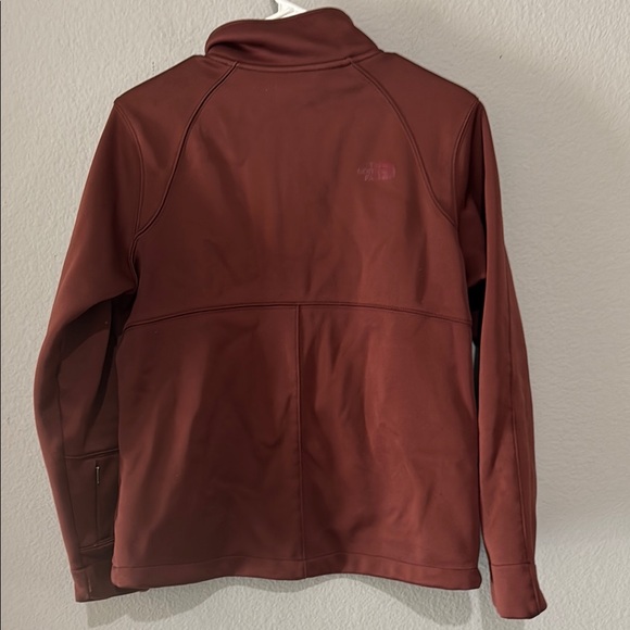 The North Face apex risor wind proof Burgundy Softshell Jacket M - Picture 11 of 16